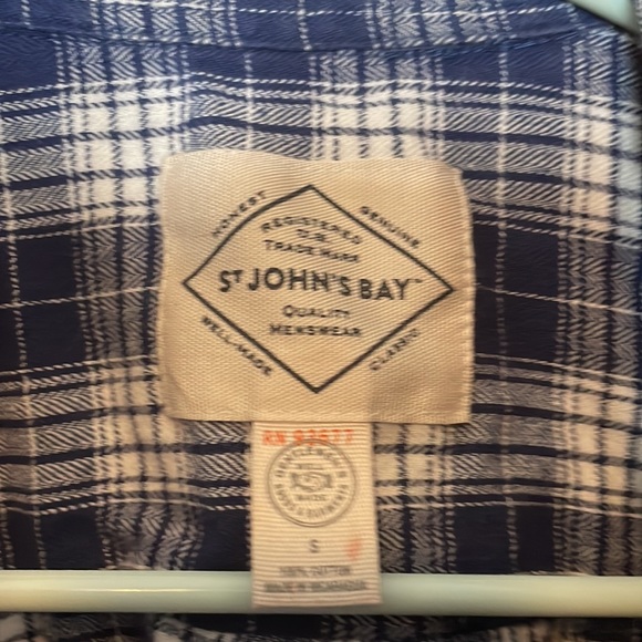 Gently used mens small flannel- fits like a womens medium - Picture 2 of 3